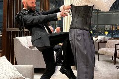 bruno-tightening-jerome-corset-1